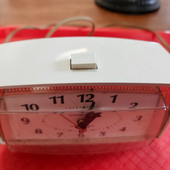 Westclock electric clock tested mid-century - Picture 3 of 5